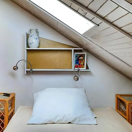 شقة In With Sauna ليبا